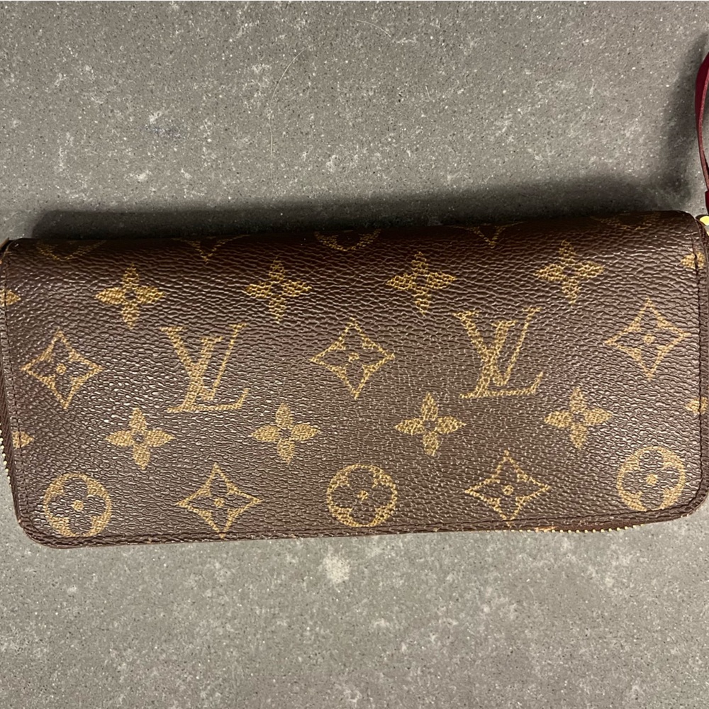 Louis Vuitton Zip Wallet